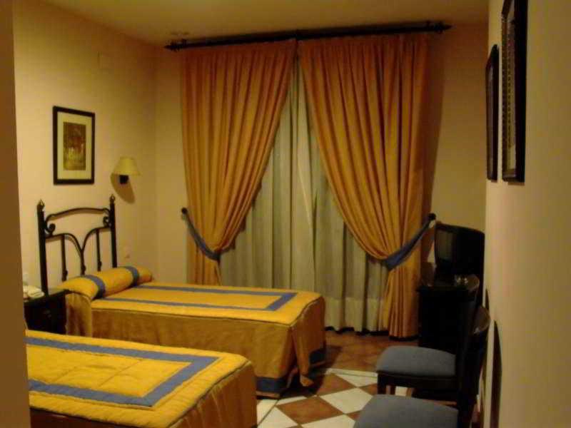 Hotel Calderon 塞内斯·德拉维加 外观 照片
